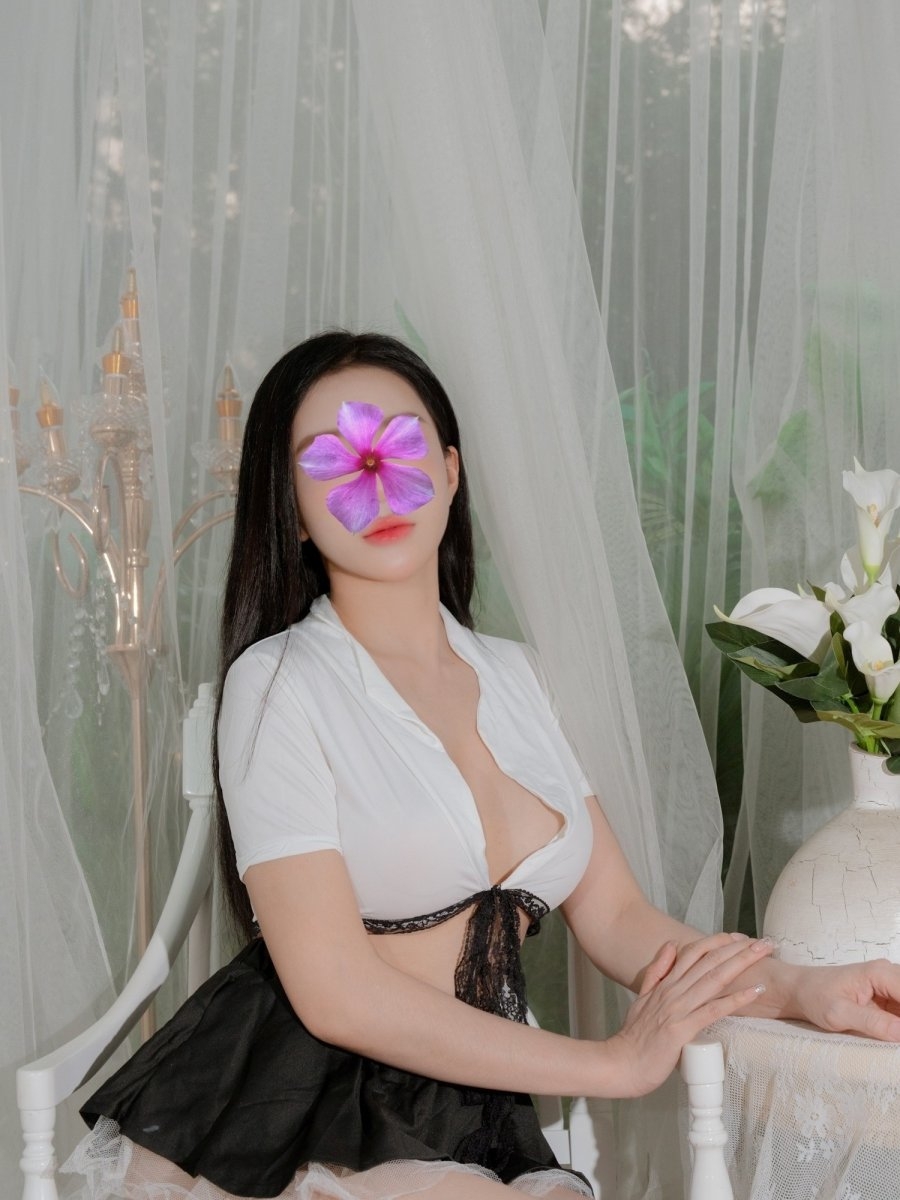 LỆ CHI _ SEXY QUYẾN RŨ GỢI CẢM_ VÚ TO MÔNG CĂNG TRÒN NGOAN HIỀN DỄ THƯƠNG