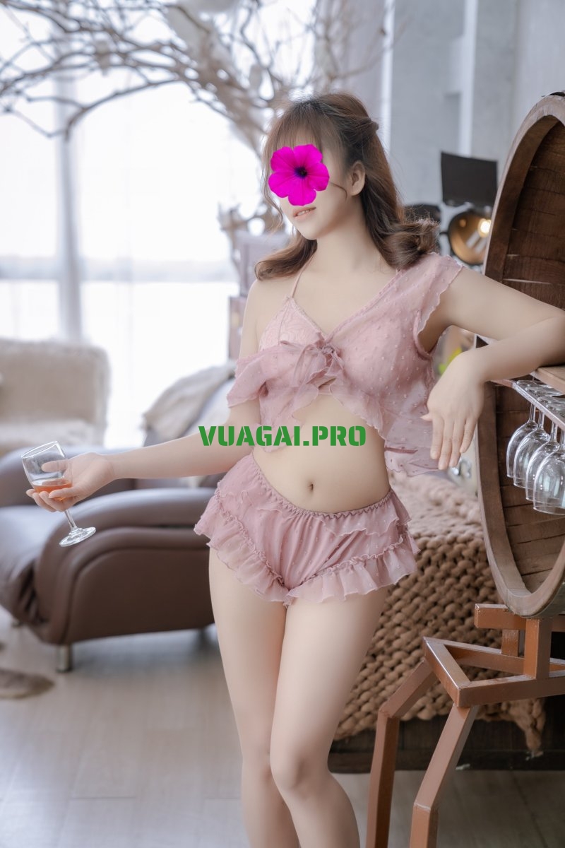 GÁI GỌI LĨNH NAM -NGỌC HÂN HÀNG SIÊU ĐẸP SIÊU NGOAN LÊN SÓNG DIỄN ĐÀN VGHN