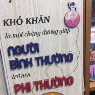Nhỏ tuổi biết chơi